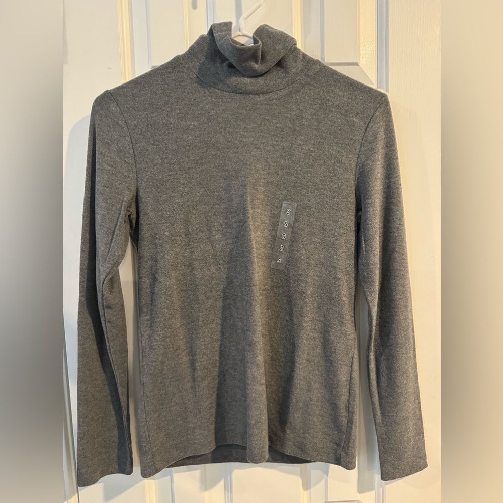 Uniqlo Heat Tech Turtleneck